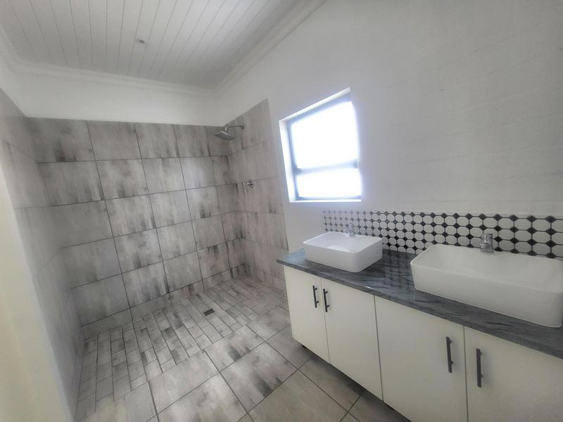 3 Bedroom Property for Sale in Laaiplek Western Cape